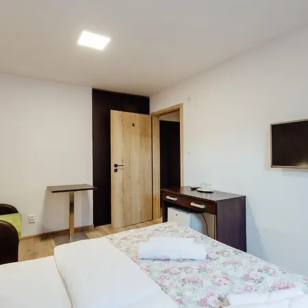 Panda 2 בית הארחה Turčianske Teplice